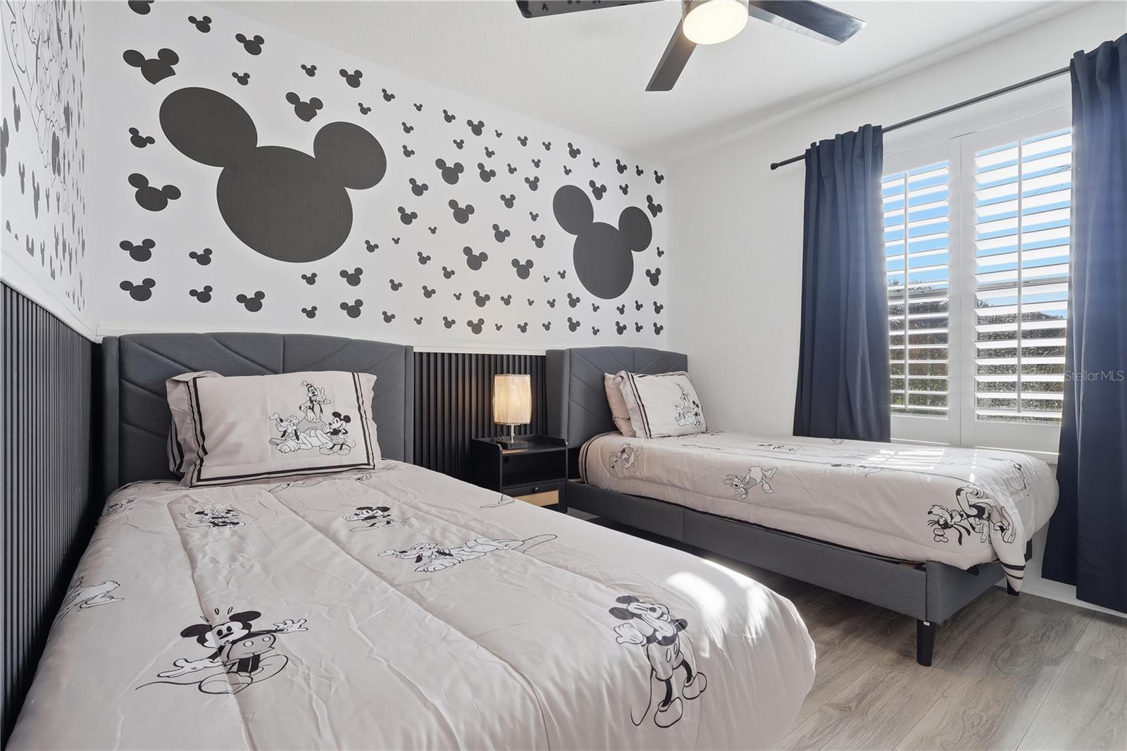 VILLA AT REGAL PALMS CONDO - Residential