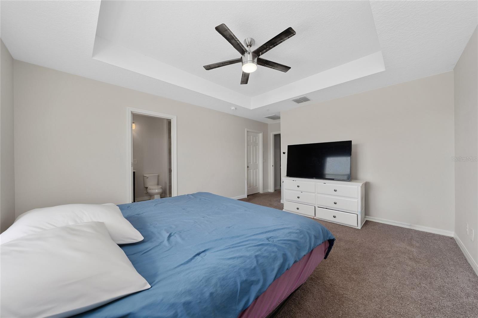 RANDAL PARK - Residential