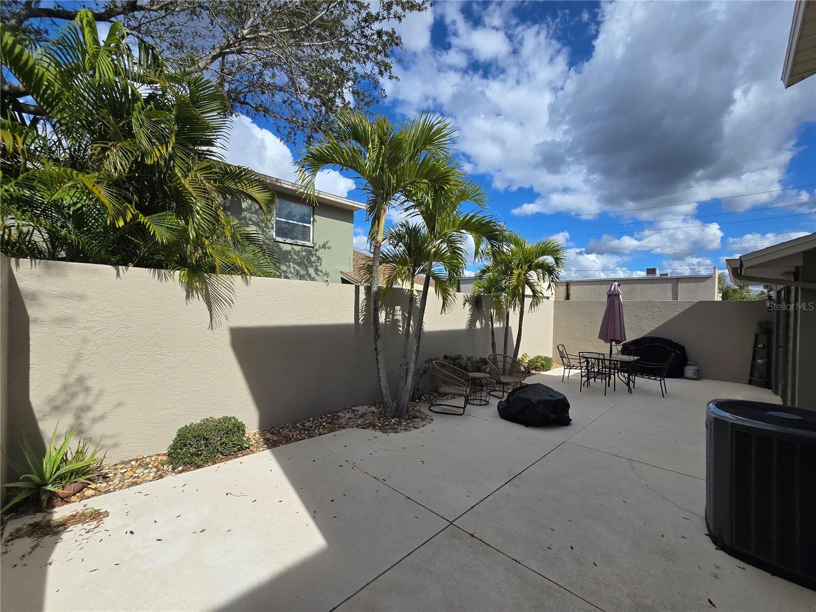 COURTYARD VILLAS - Residential