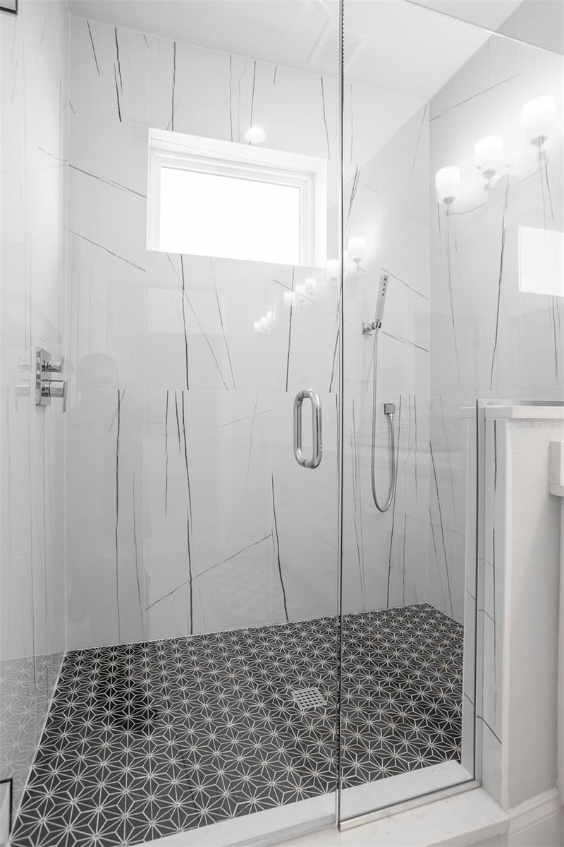 TOWNHOUSE GROUP 305 - Residential
