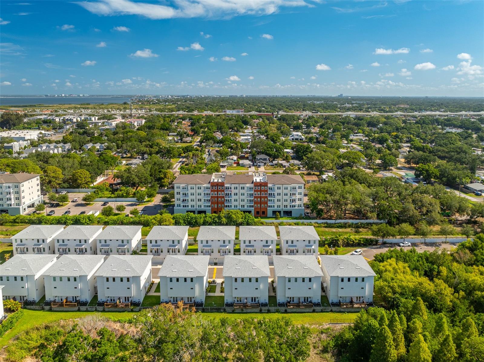 TOWNHOUSE GROUP 305 - Residential