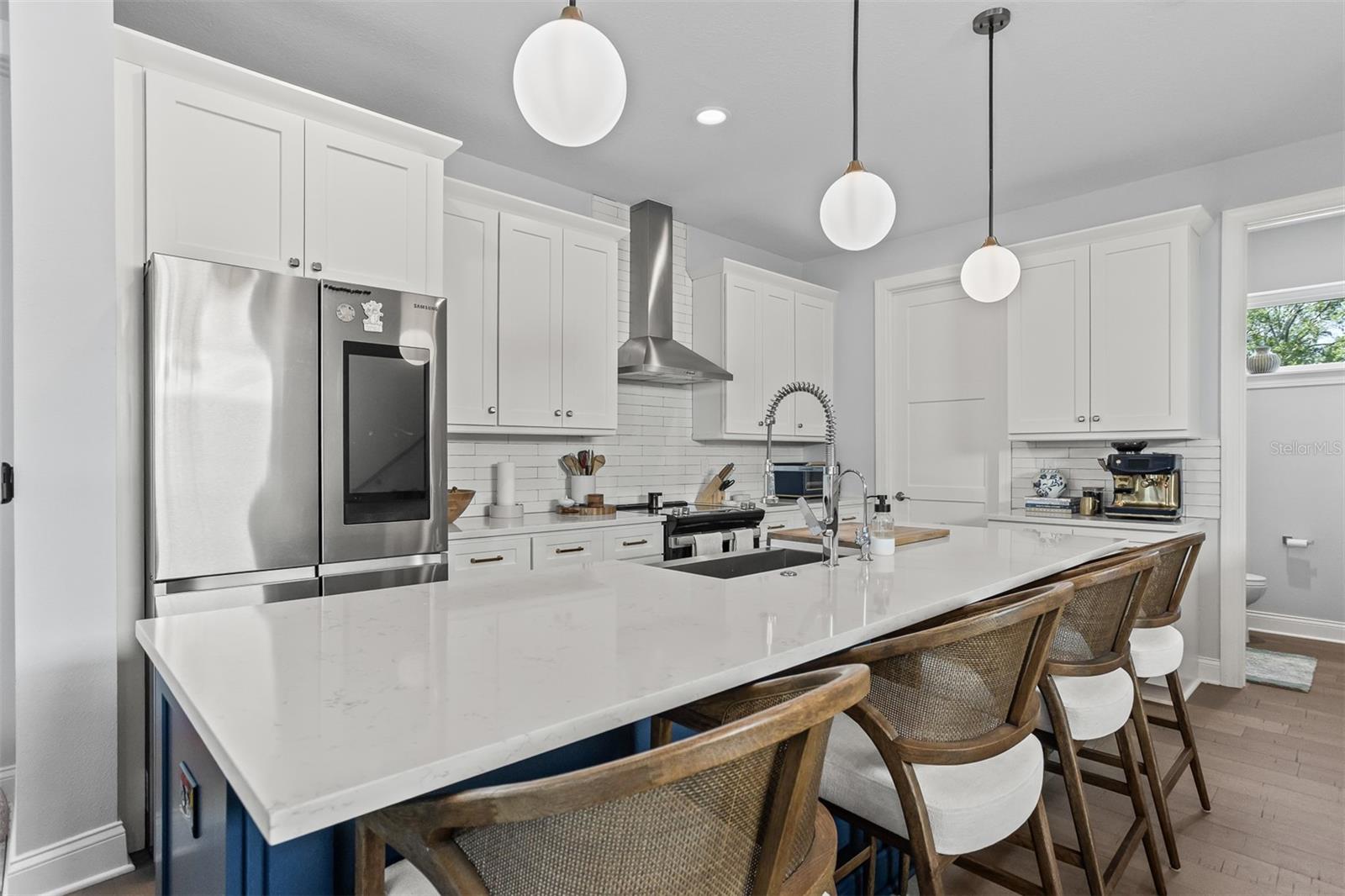 TOWNHOUSE GROUP 305 - Residential