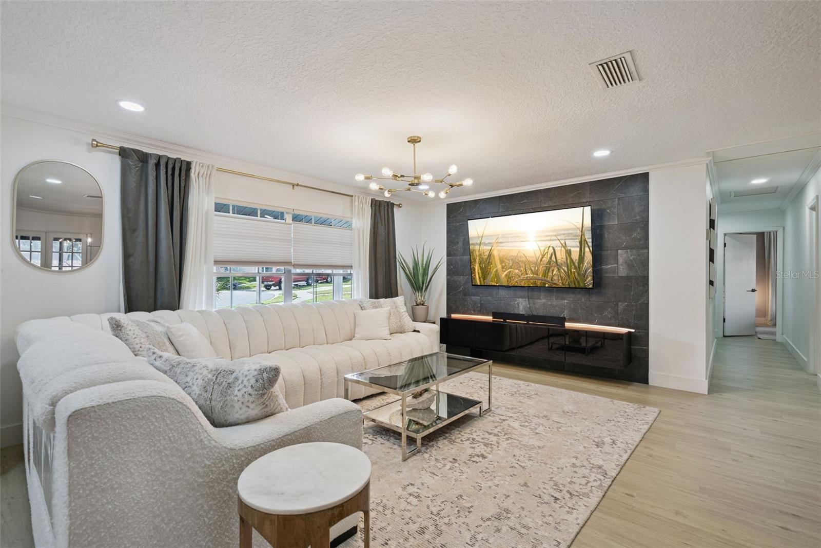 ANDERSON HEIGHTS - Residential