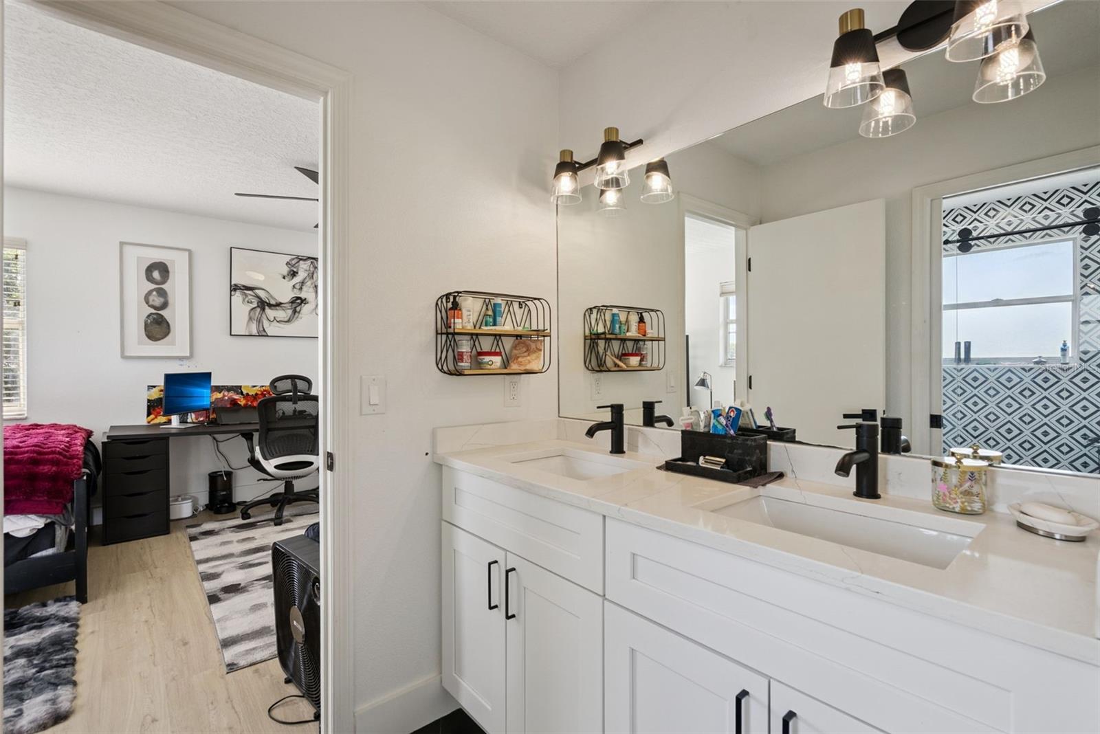 ANDERSON HEIGHTS - Residential