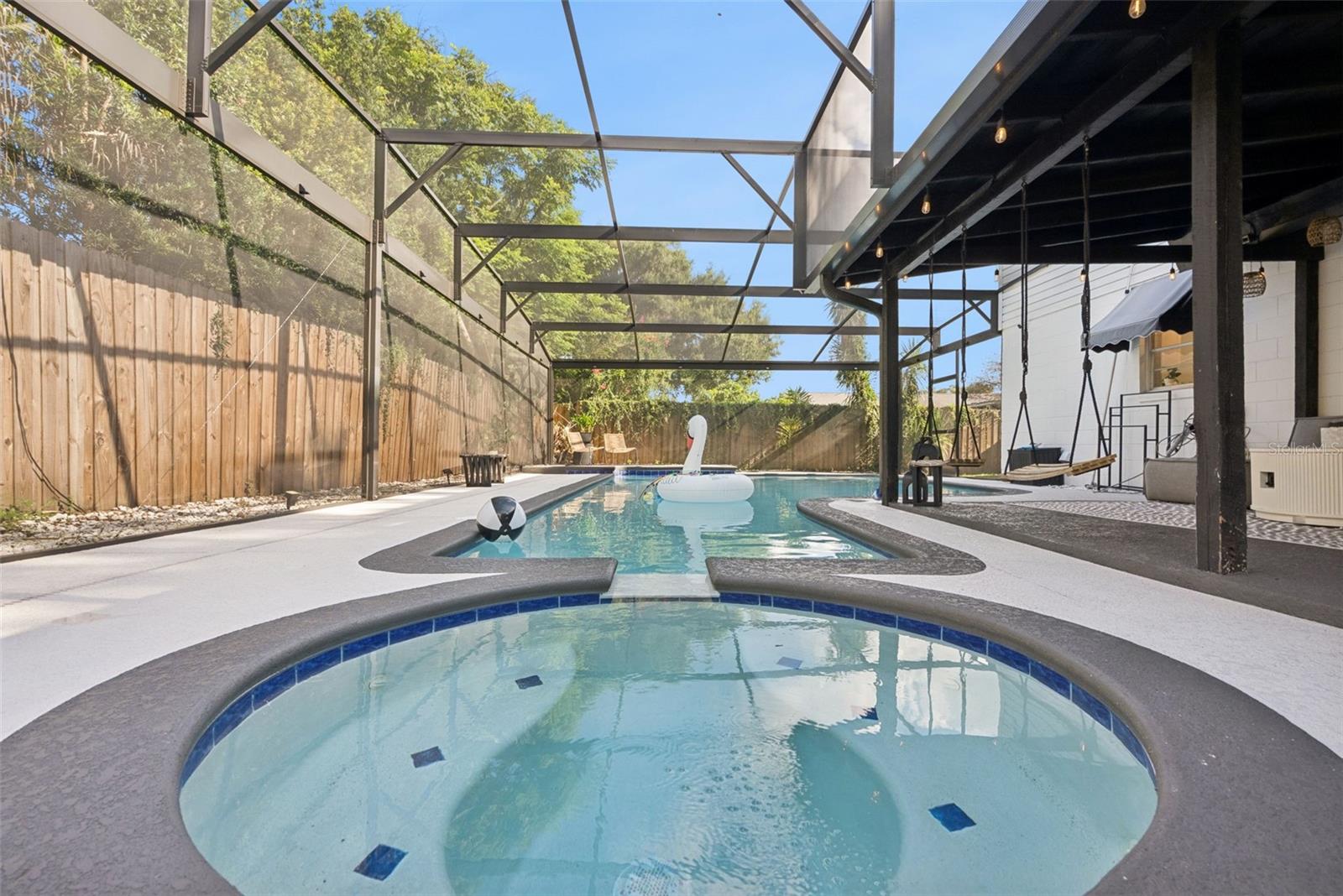 ANDERSON HEIGHTS - Residential