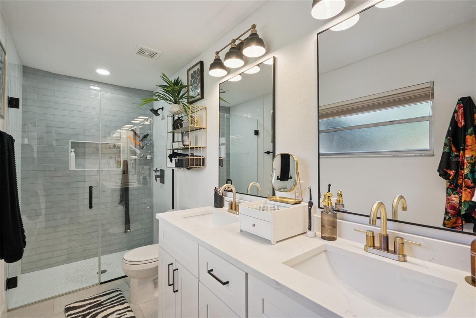 ANDERSON HEIGHTS - Residential
