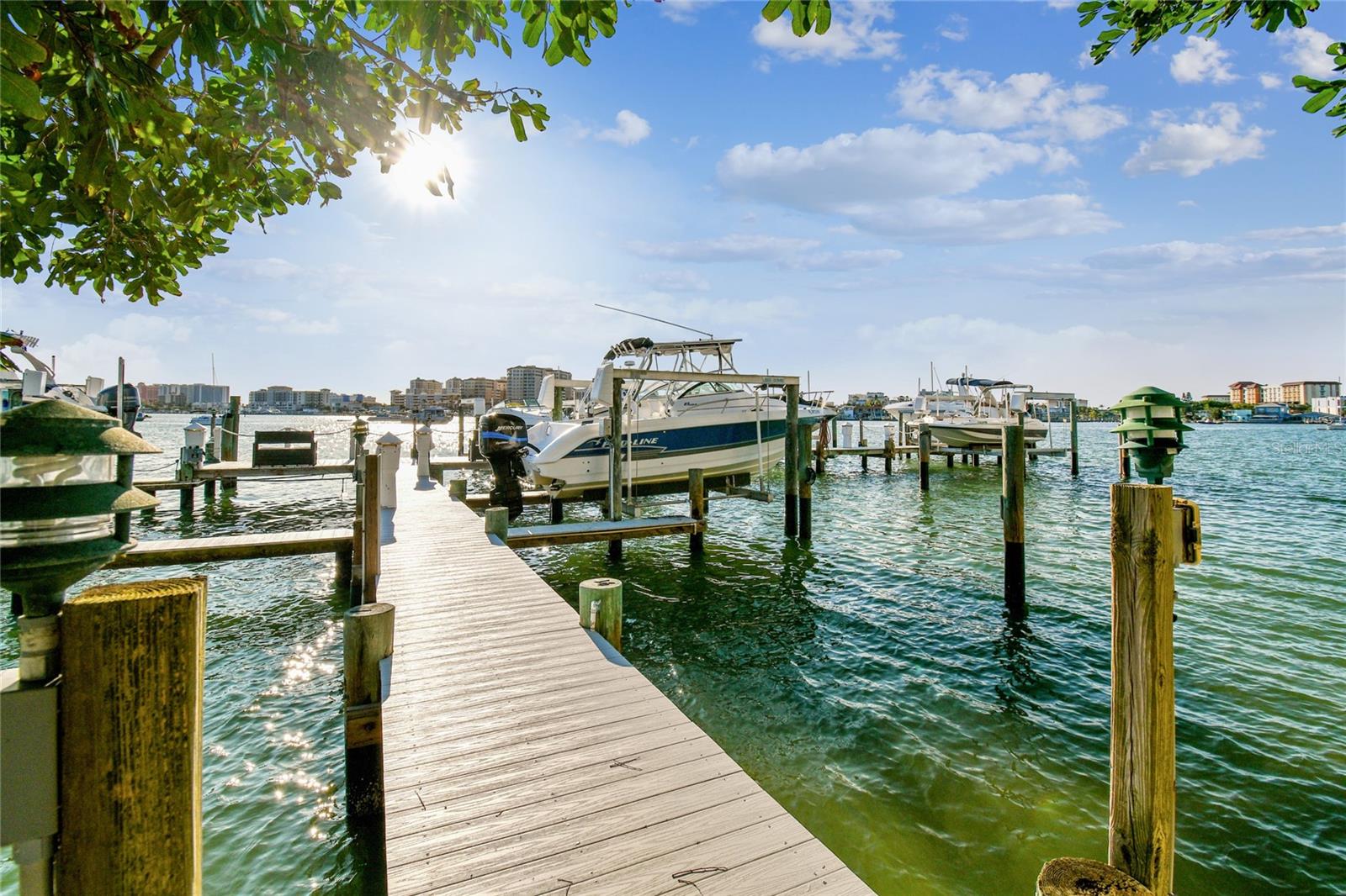 ISLAND POINT 1 CONDO - Residential