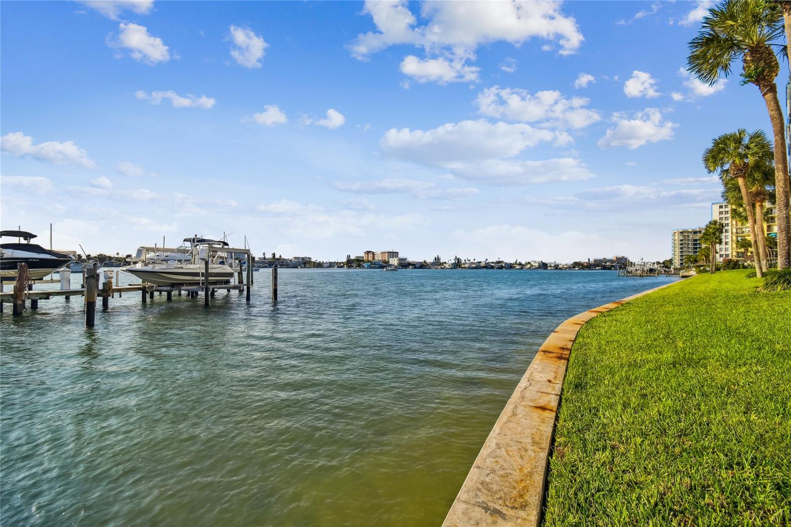 ISLAND POINT 1 CONDO - Residential