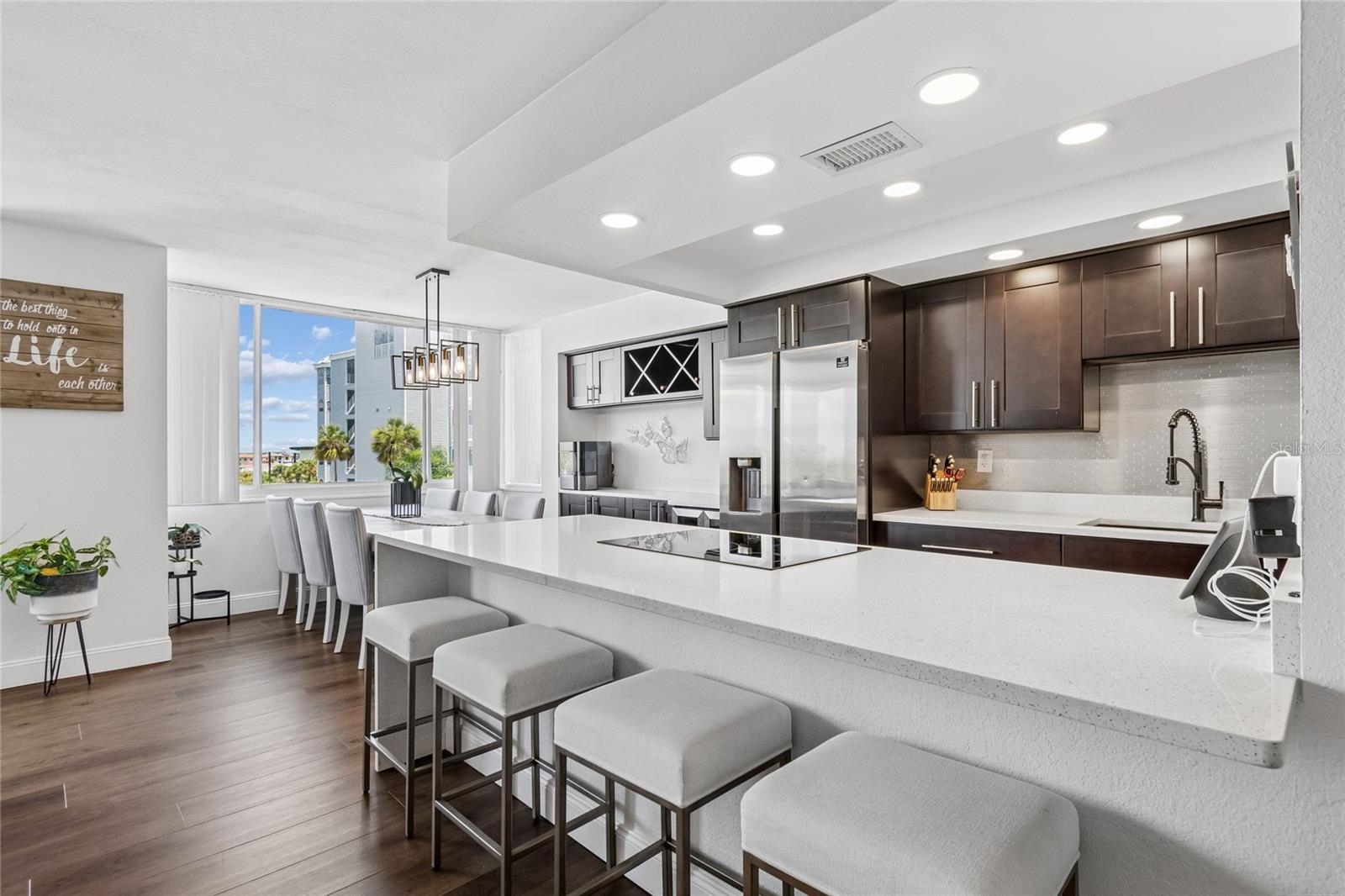 ISLAND POINT 1 CONDO - Residential