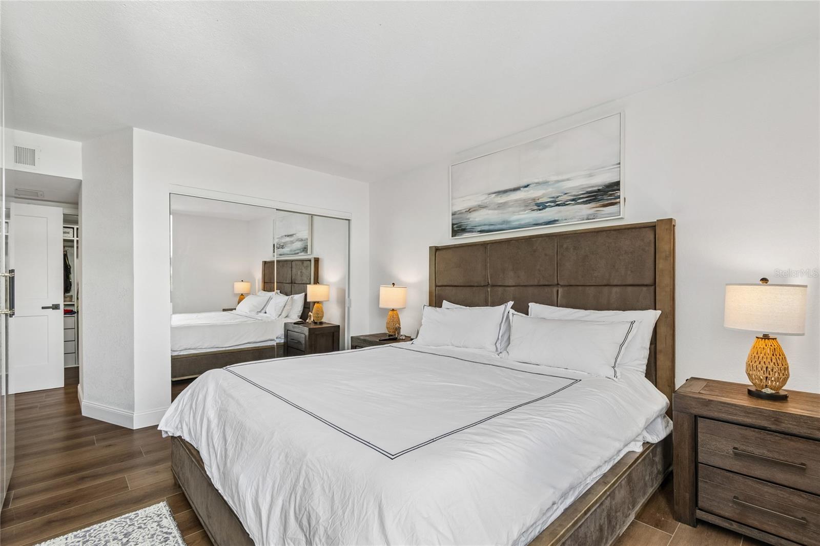 ISLAND POINT 1 CONDO - Residential