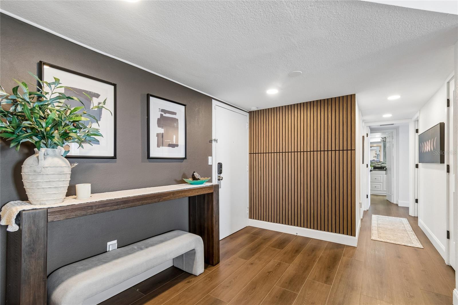 ISLAND POINT 1 CONDO - Residential
