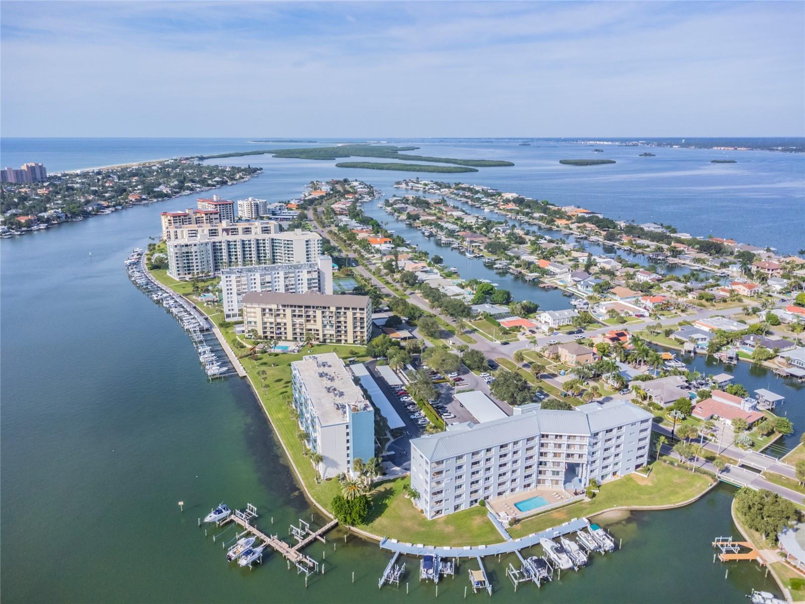 ISLAND POINT 1 CONDO - Residential