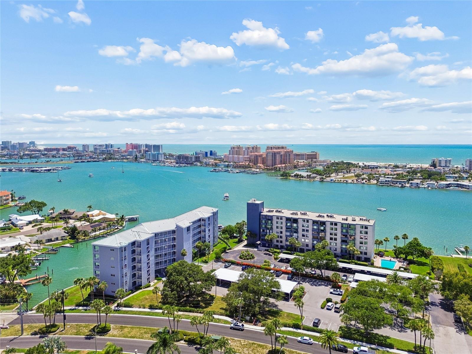 ISLAND POINT 1 CONDO - Residential