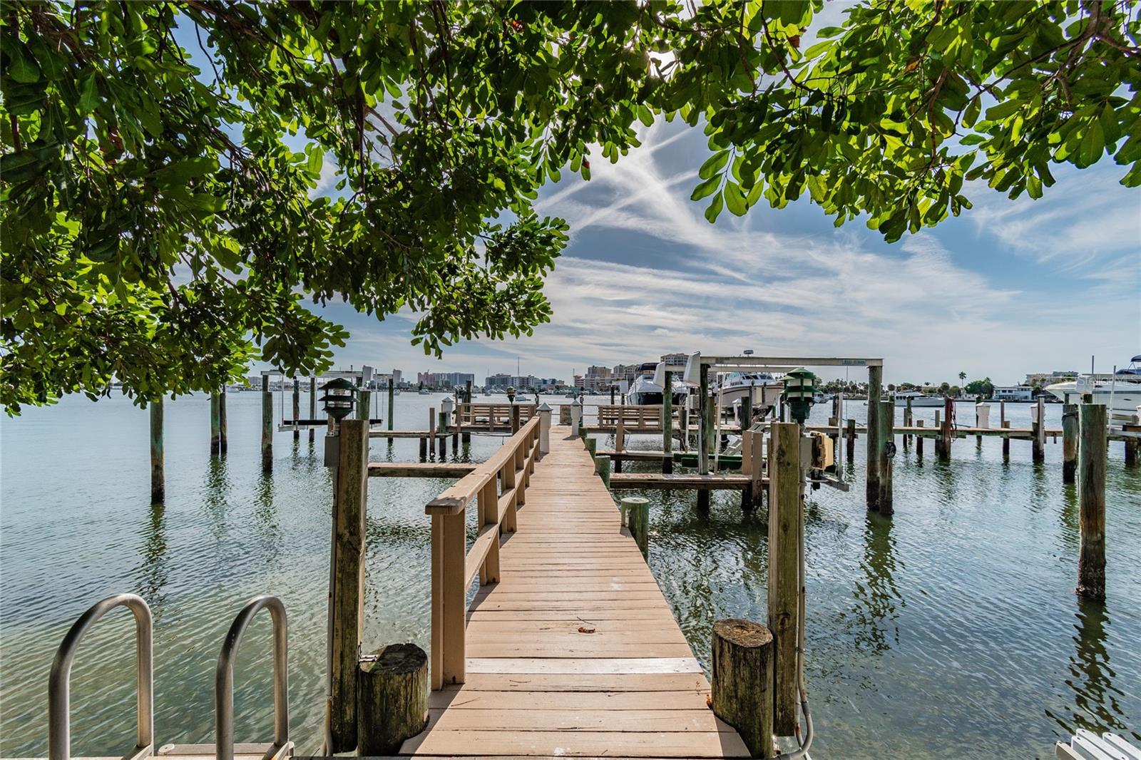 ISLAND POINT 1 CONDO - Residential
