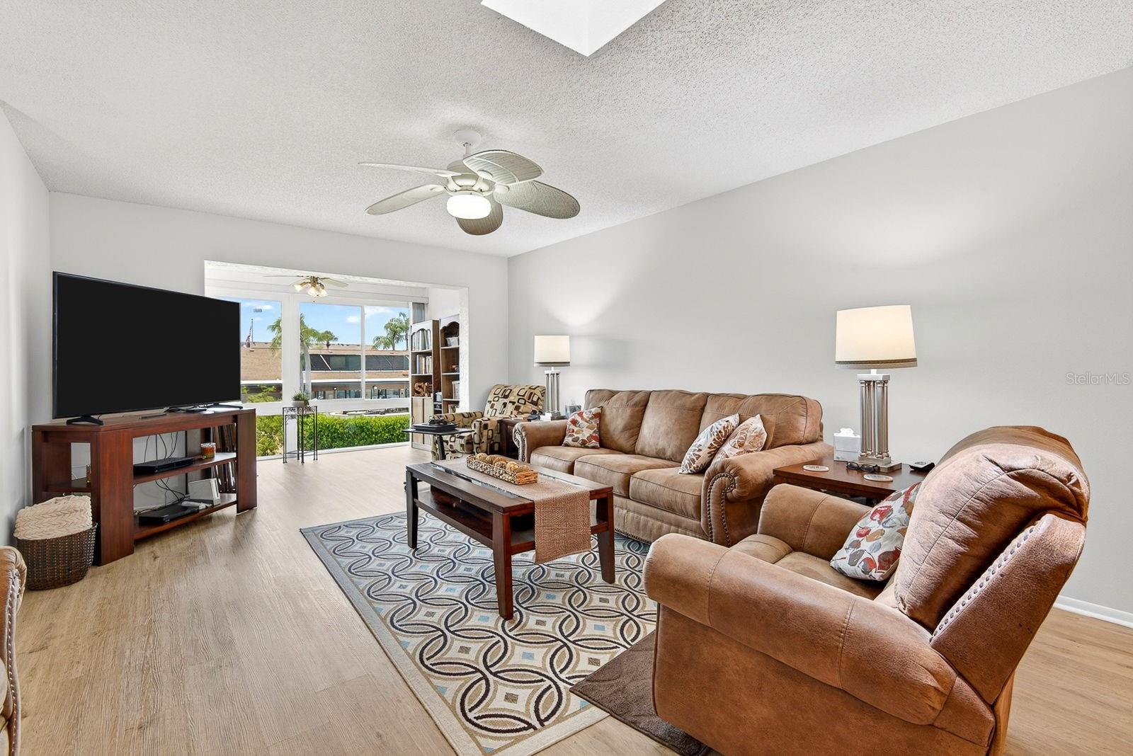 COUNTRY VILLAGE SEC 7 - Residential