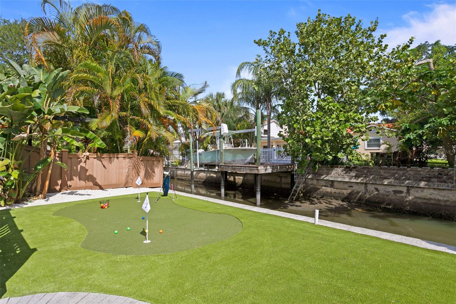 HENDERSON BEACH - Residential Lease