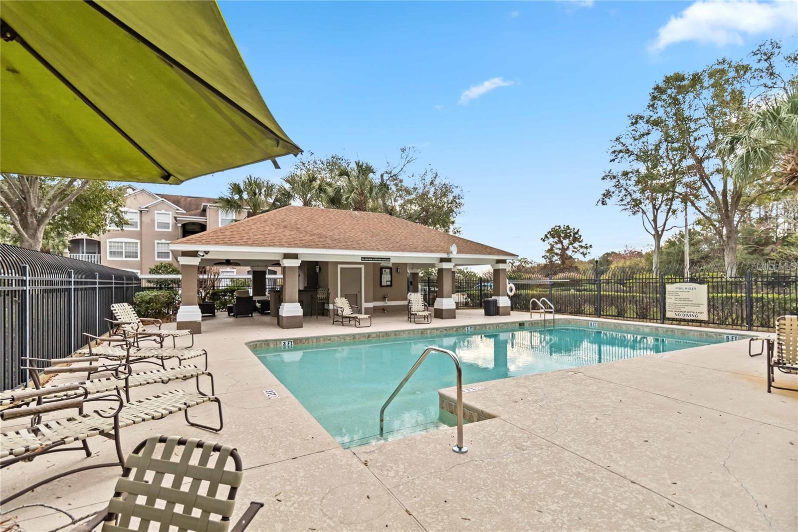 CRESTVIEW CONDO PH 01 - Residential