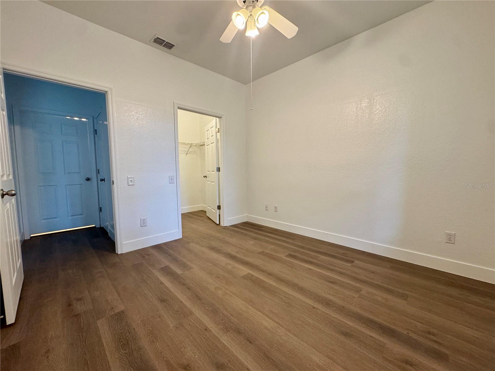 CRESTVIEW CONDO PH 01 - Residential