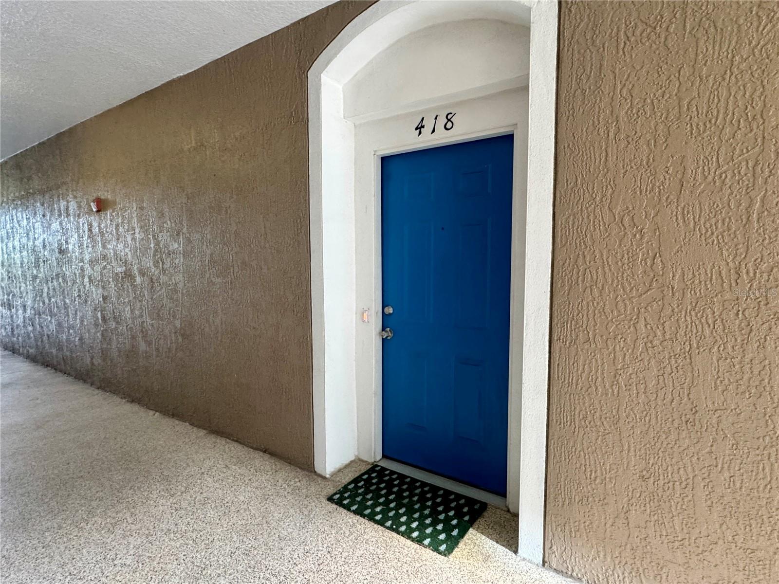 CRESTVIEW CONDO PH 01 - Residential