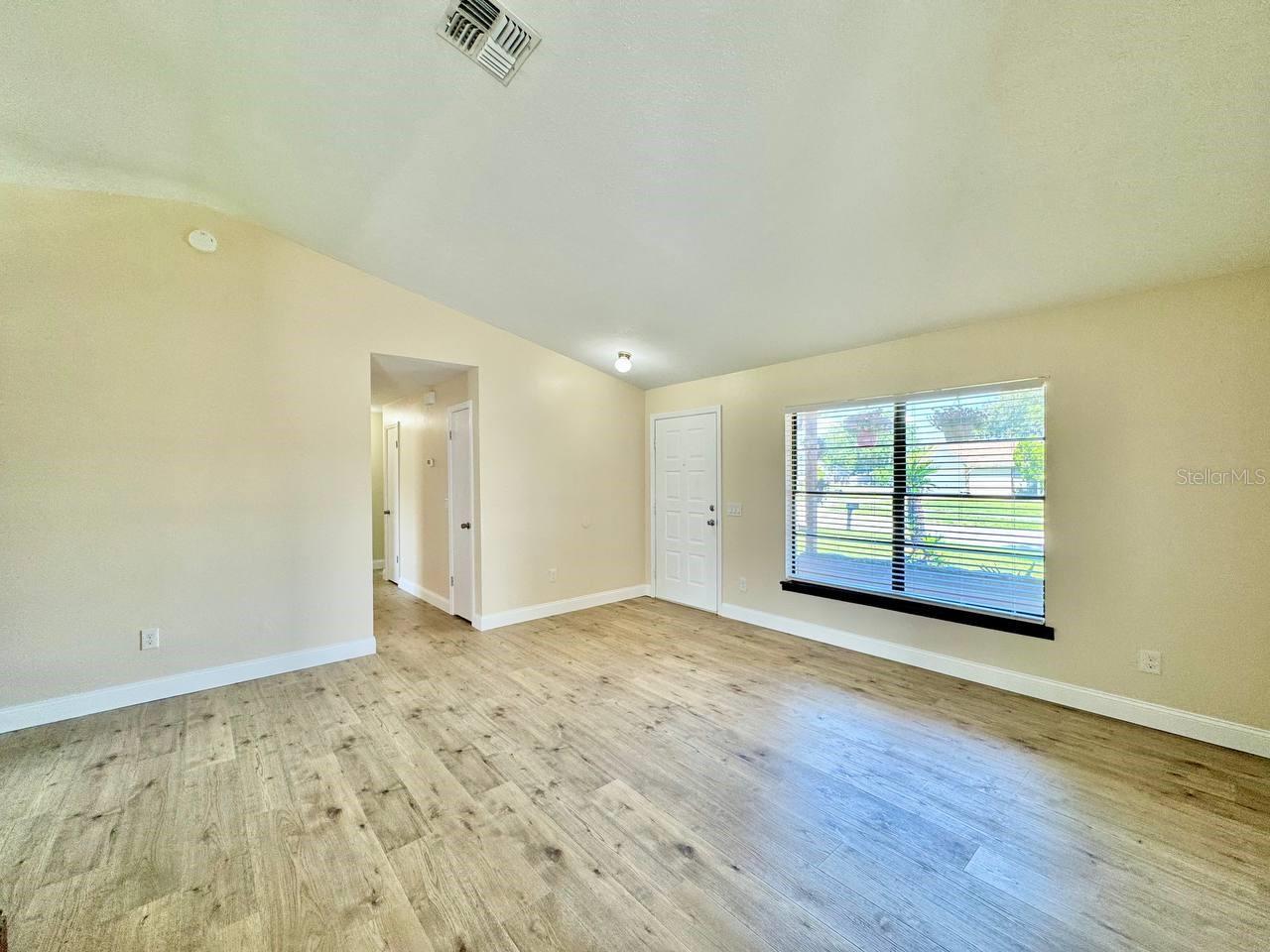 LAKEVIEW VILLAGE SEC A UNI - Residential Lease