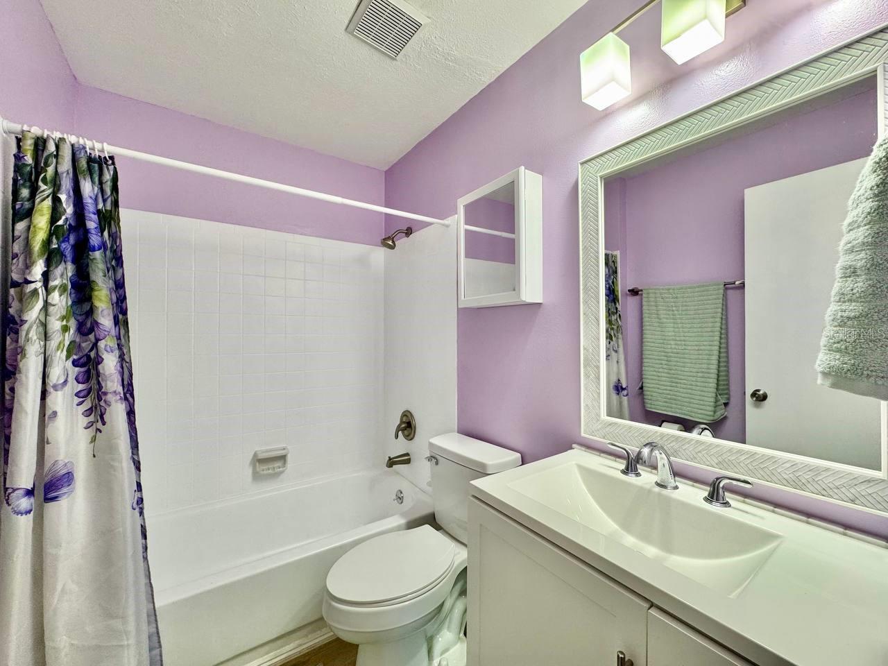 LAKEVIEW VILLAGE SEC A UNI - Residential Lease