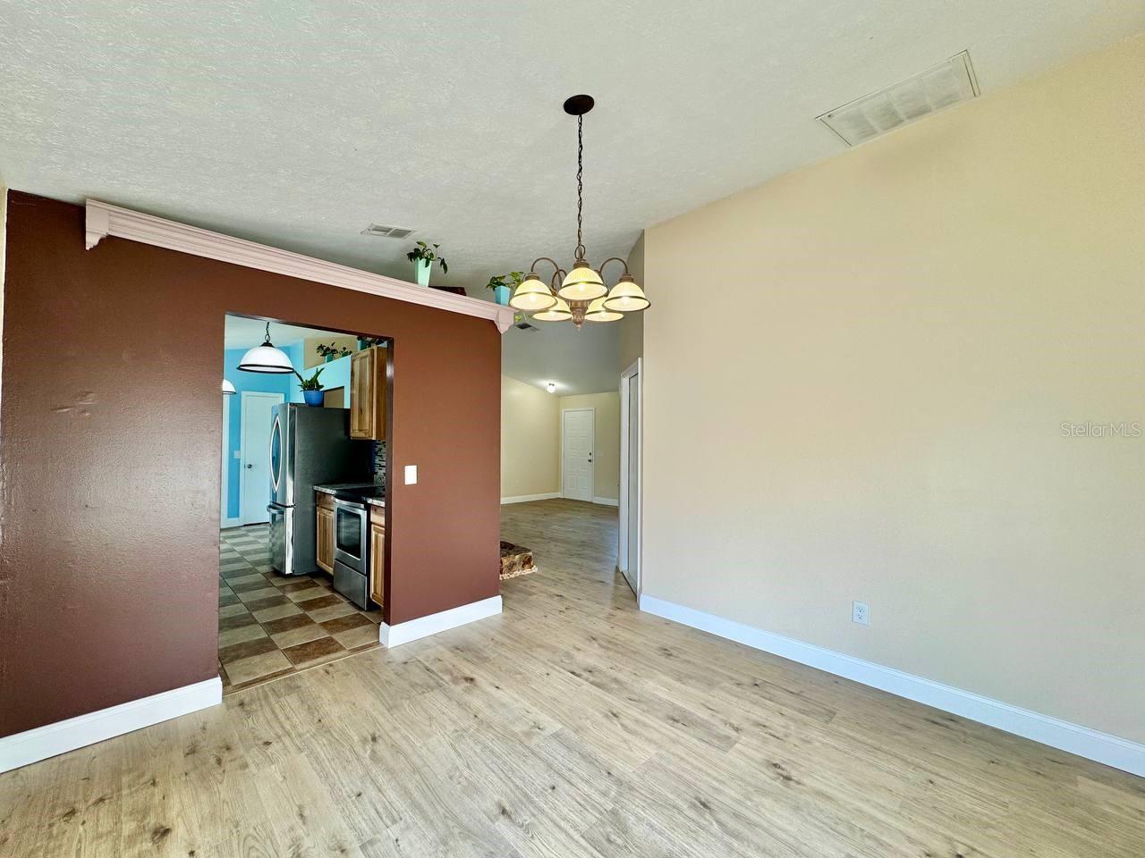 LAKEVIEW VILLAGE SEC A UNI - Residential Lease