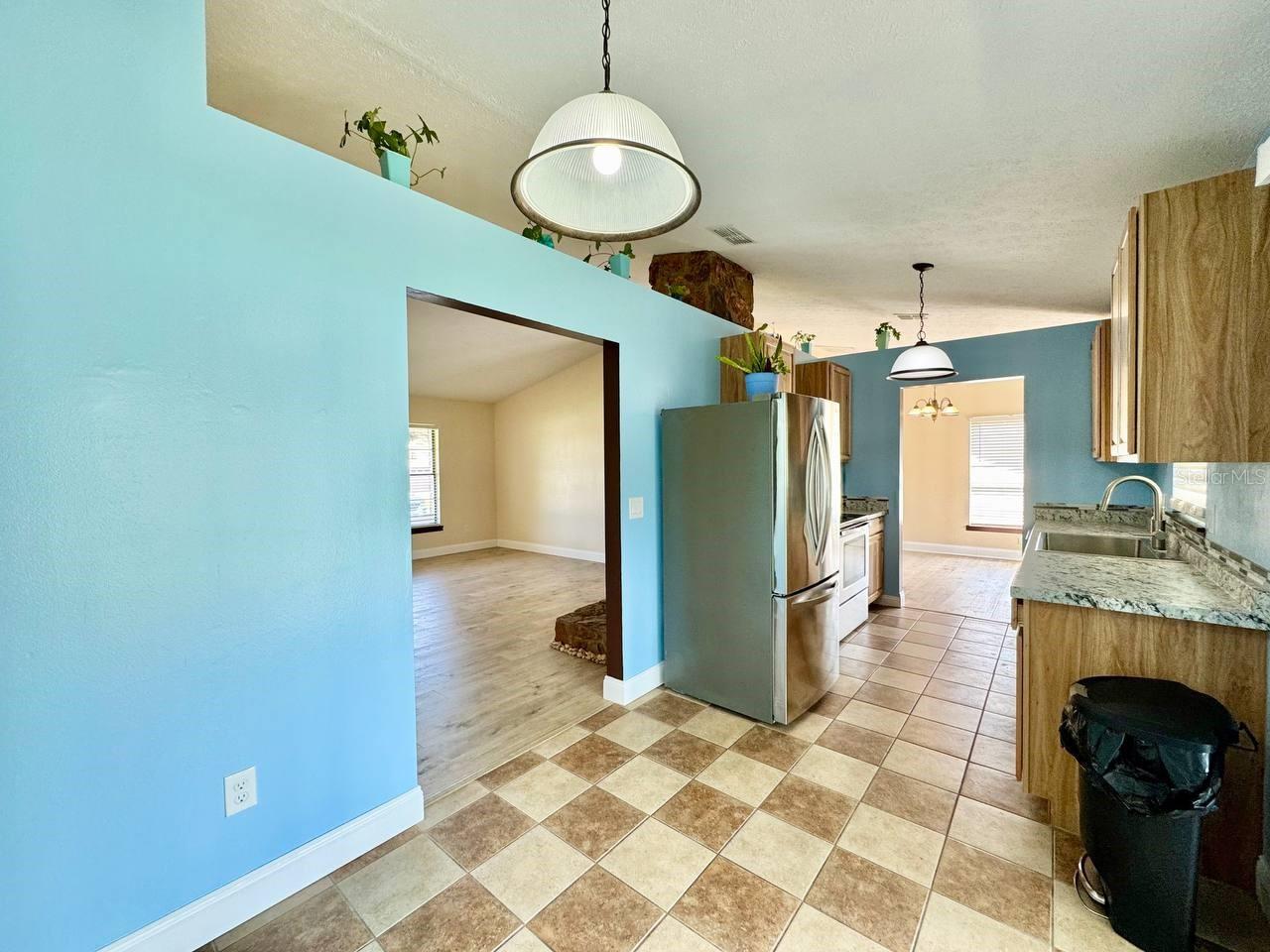 LAKEVIEW VILLAGE SEC A UNI - Residential Lease