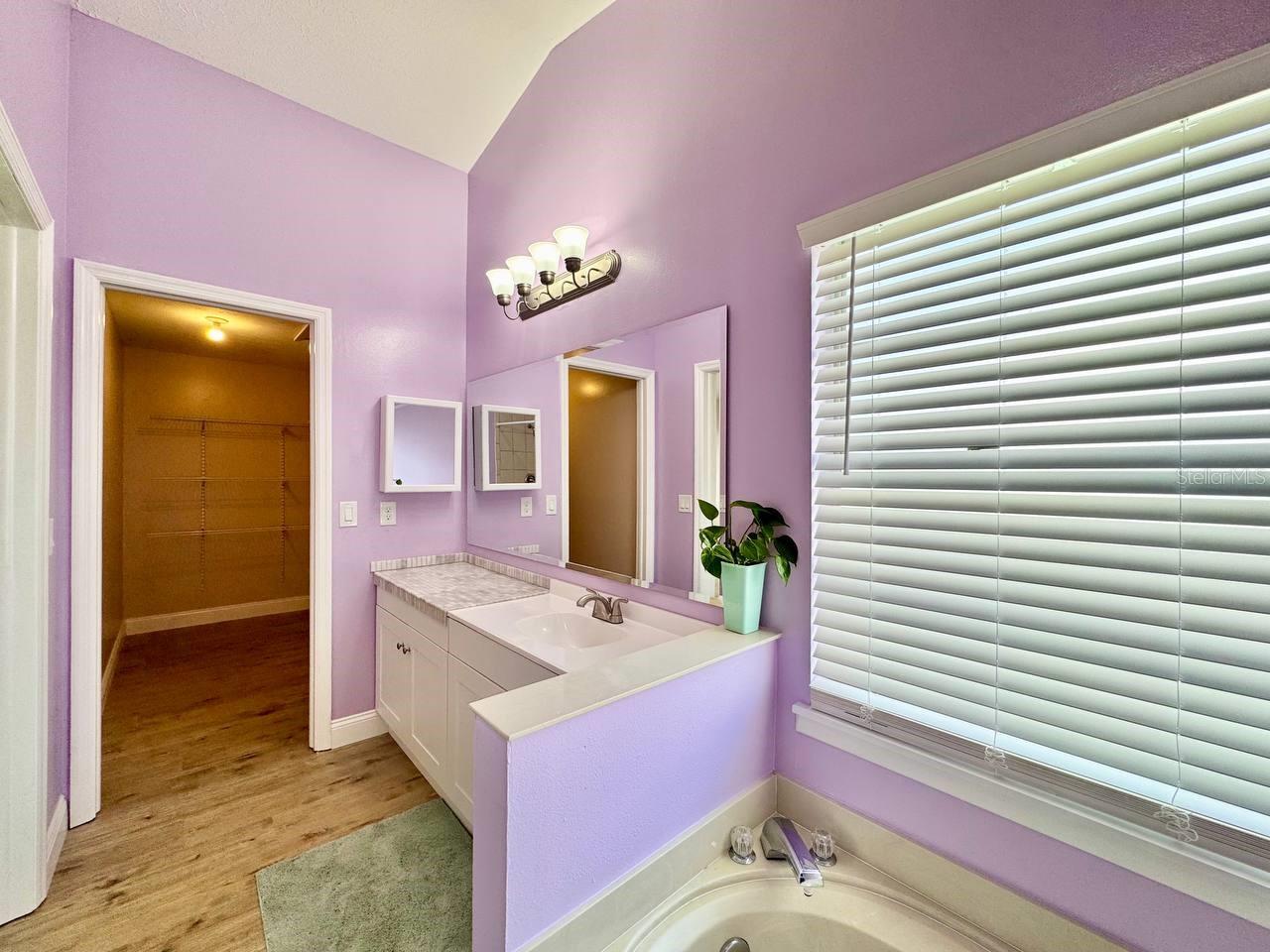 LAKEVIEW VILLAGE SEC A UNI - Residential Lease