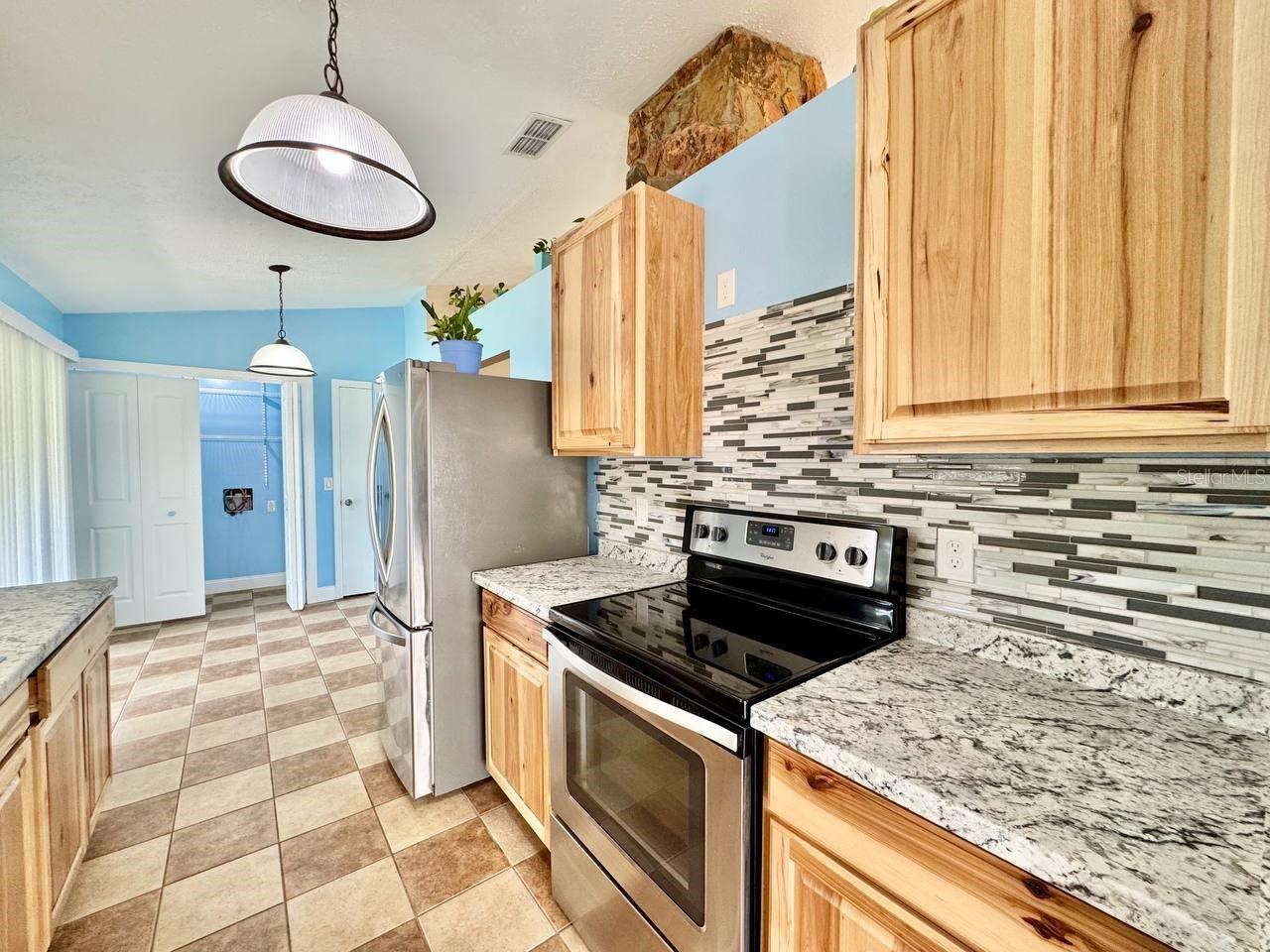 LAKEVIEW VILLAGE SEC A UNI - Residential Lease