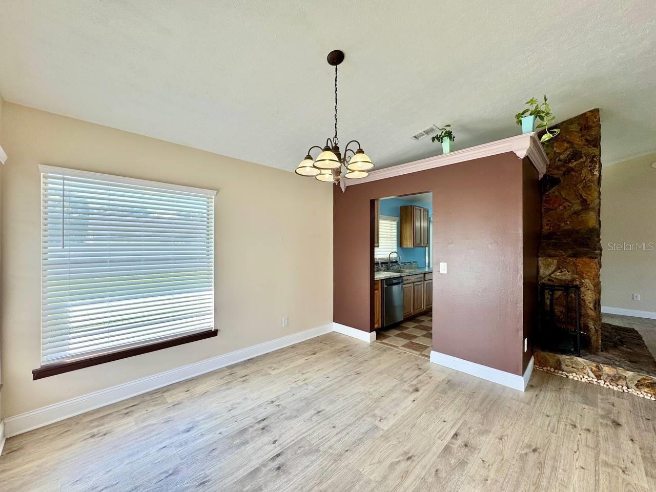 LAKEVIEW VILLAGE SEC A UNI - Residential Lease