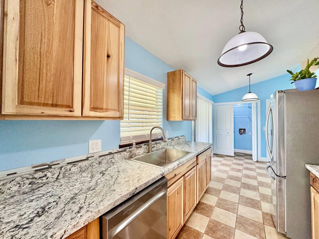 LAKEVIEW VILLAGE SEC A UNI - Residential Lease