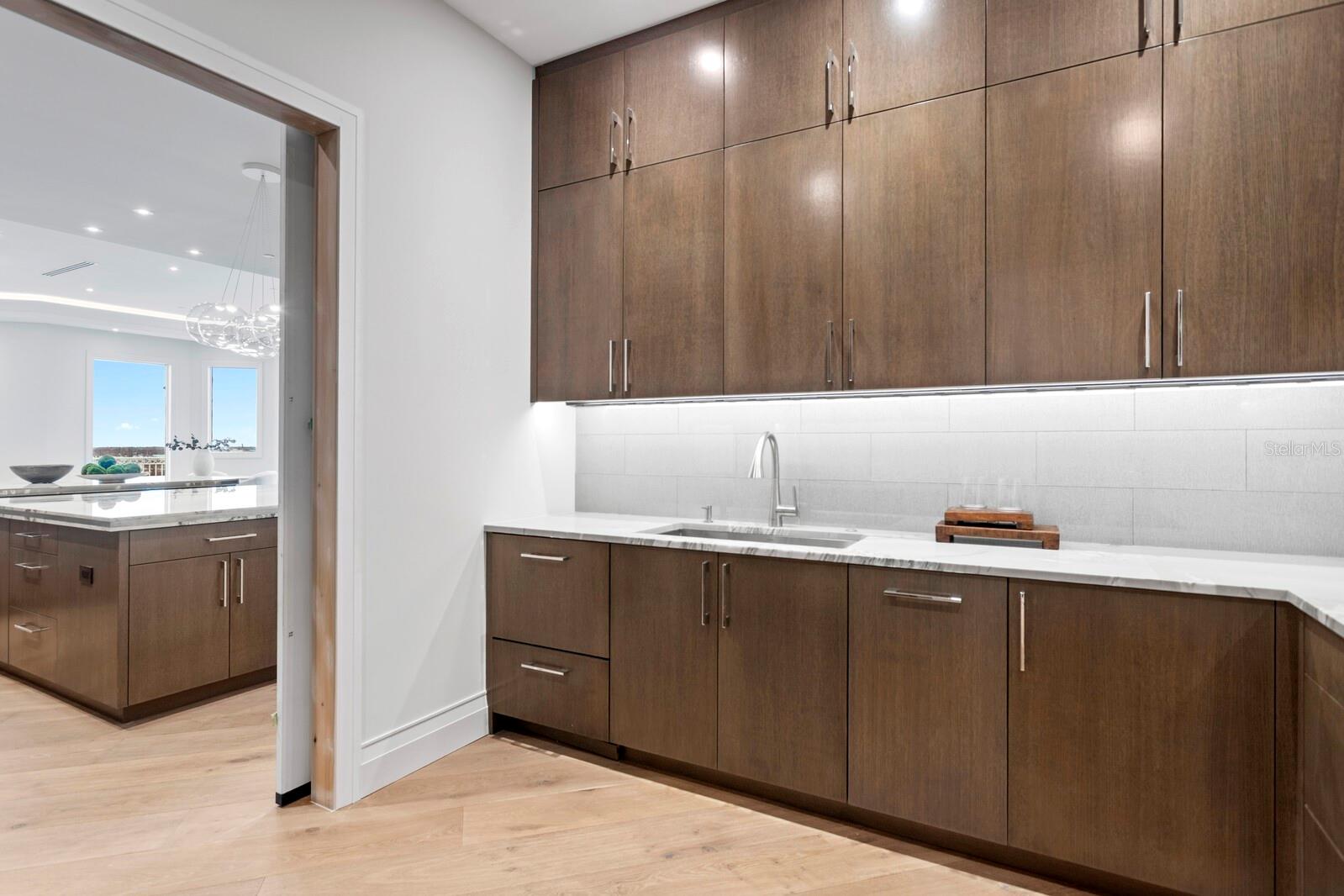 VINOY PLACE CONDO - Residential