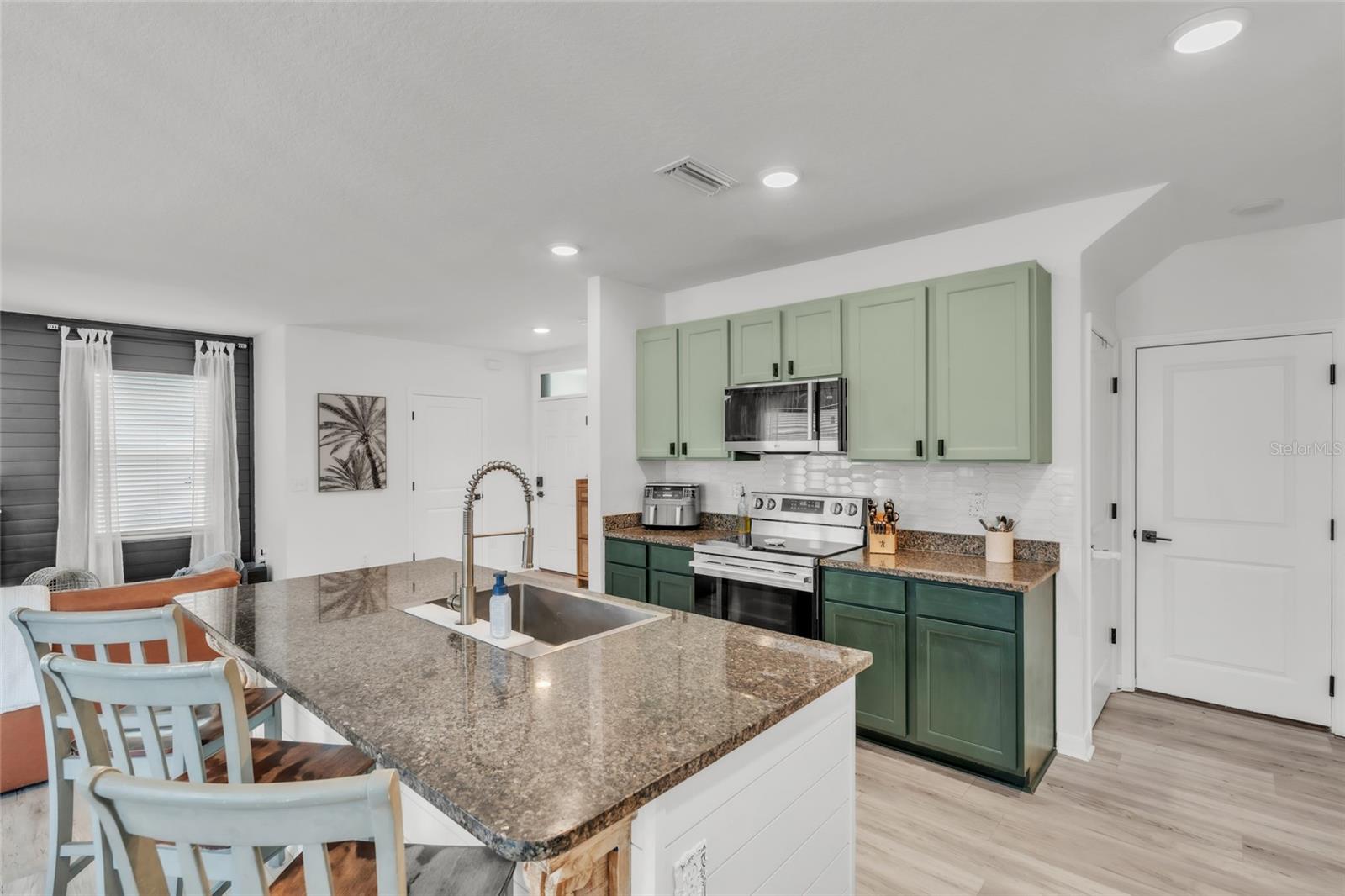 SILVERSTONE SOUTH - Residential