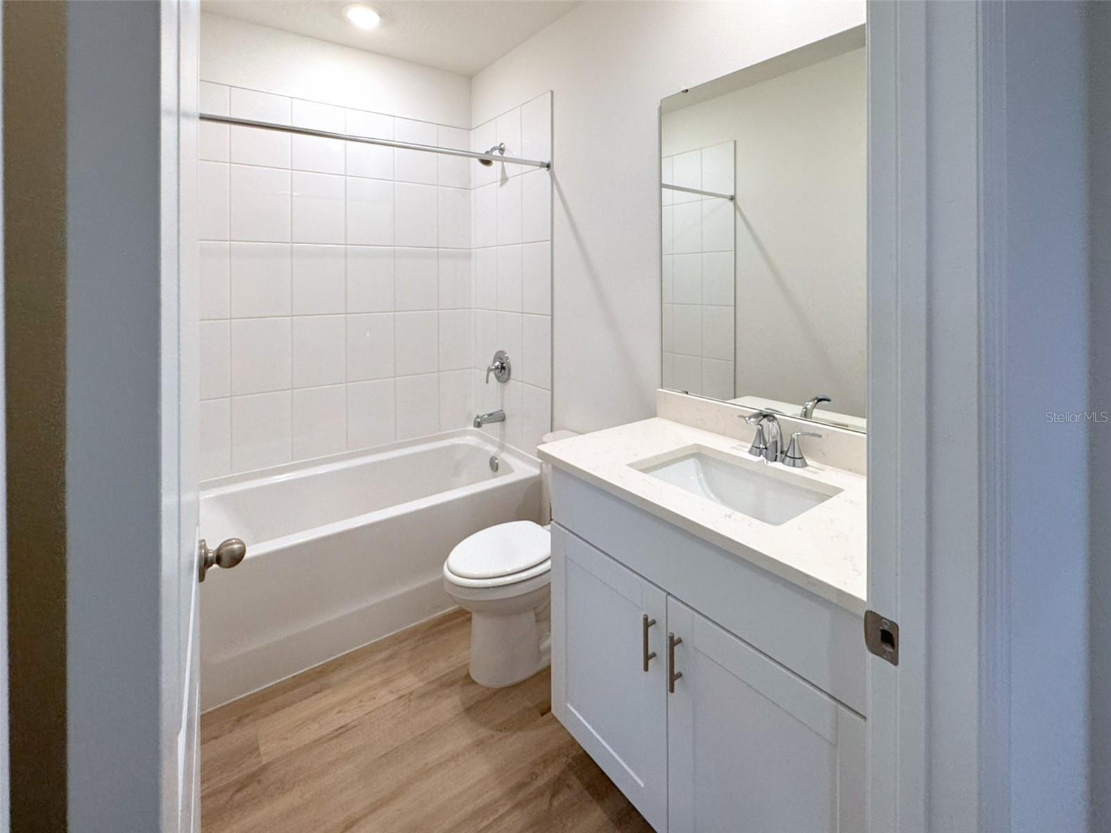 TWO RIVERS - Residential Lease