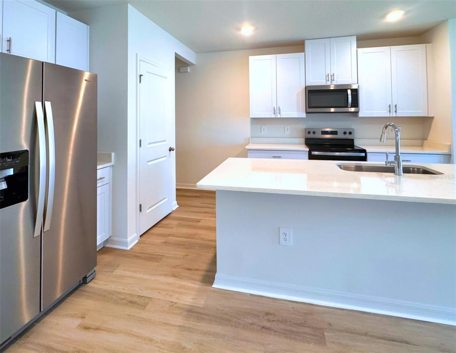 TWO RIVERS - Residential Lease