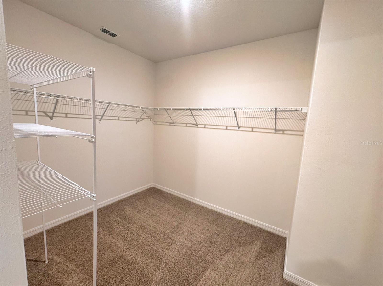 TWO RIVERS - Residential Lease