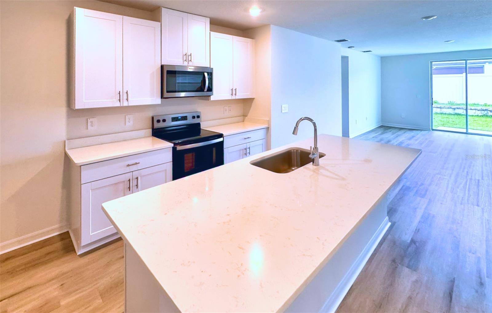 TWO RIVERS - Residential Lease