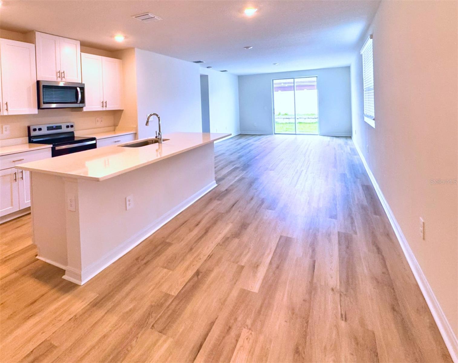 TWO RIVERS - Residential Lease