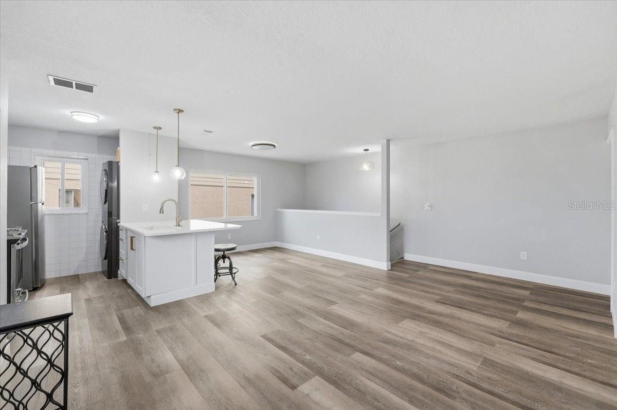 LAKE KIT - Residential