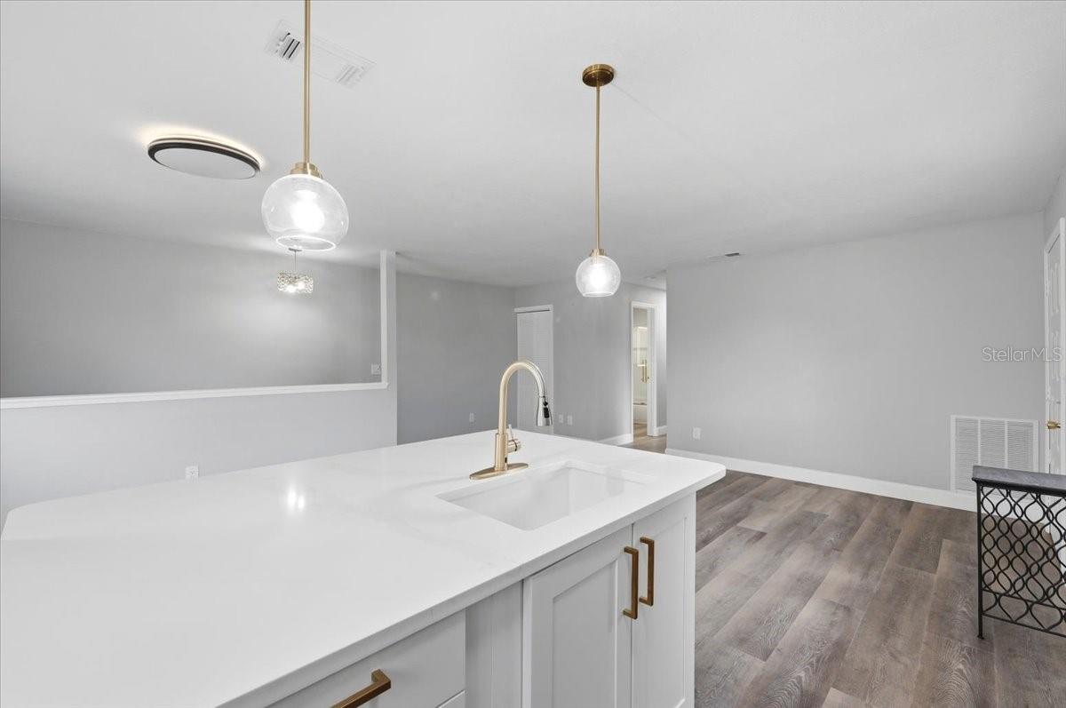 LAKE KIT - Residential
