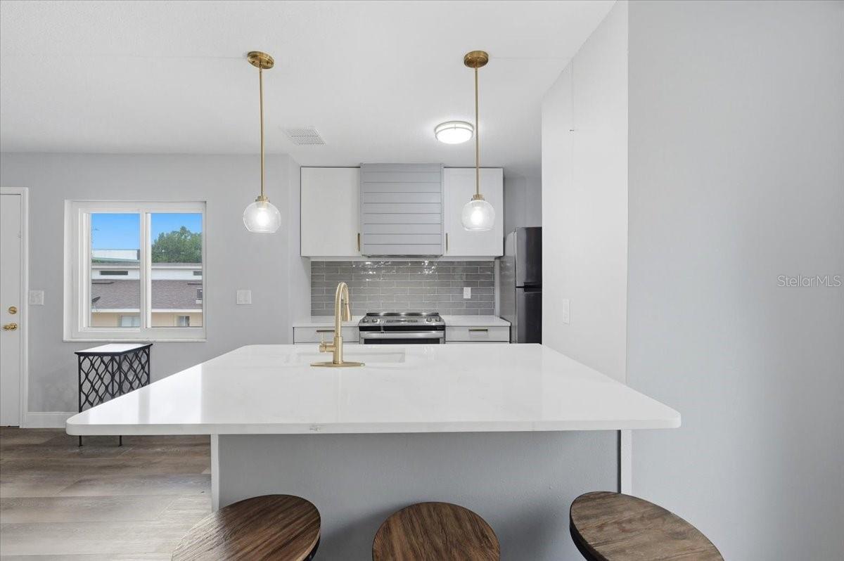 LAKE KIT - Residential