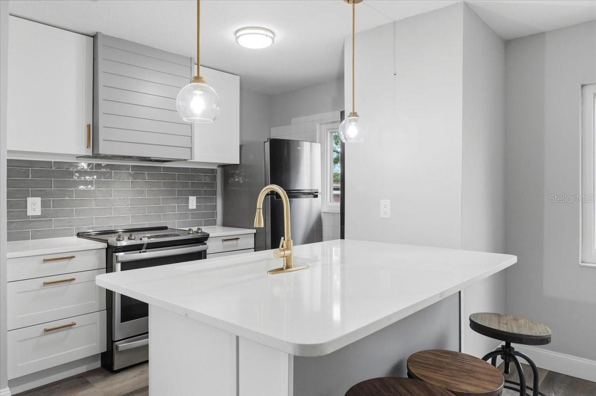 LAKE KIT - Residential