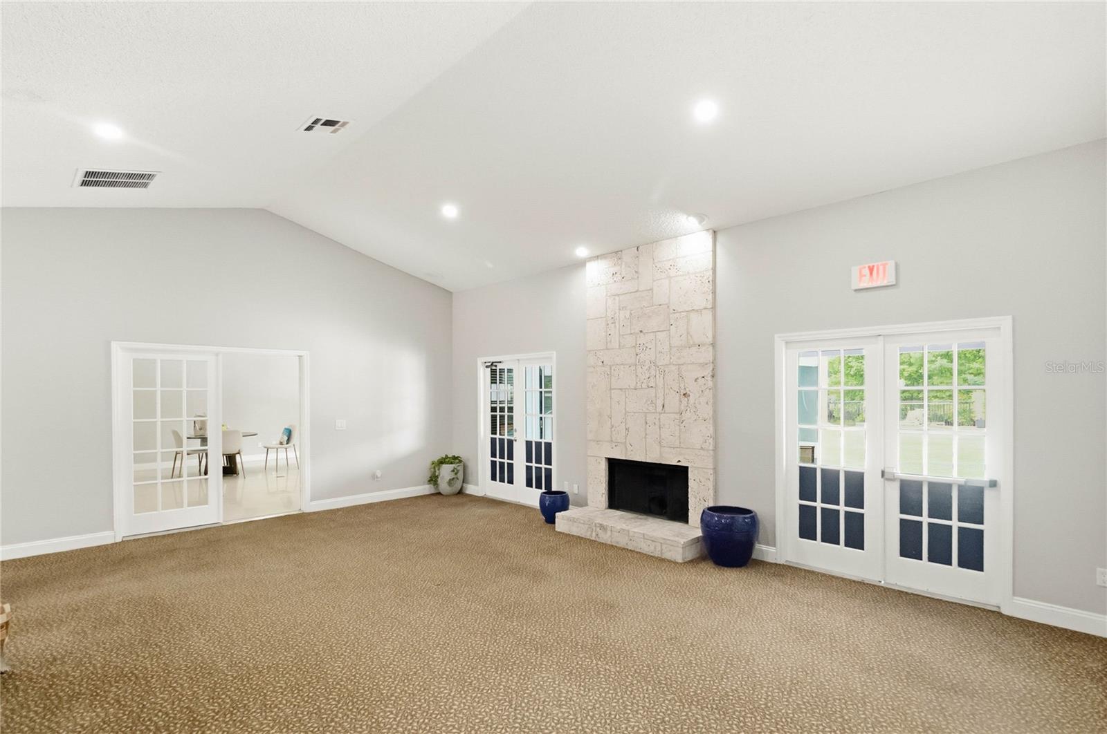 VENETIAN PLACE CONDO - Residential