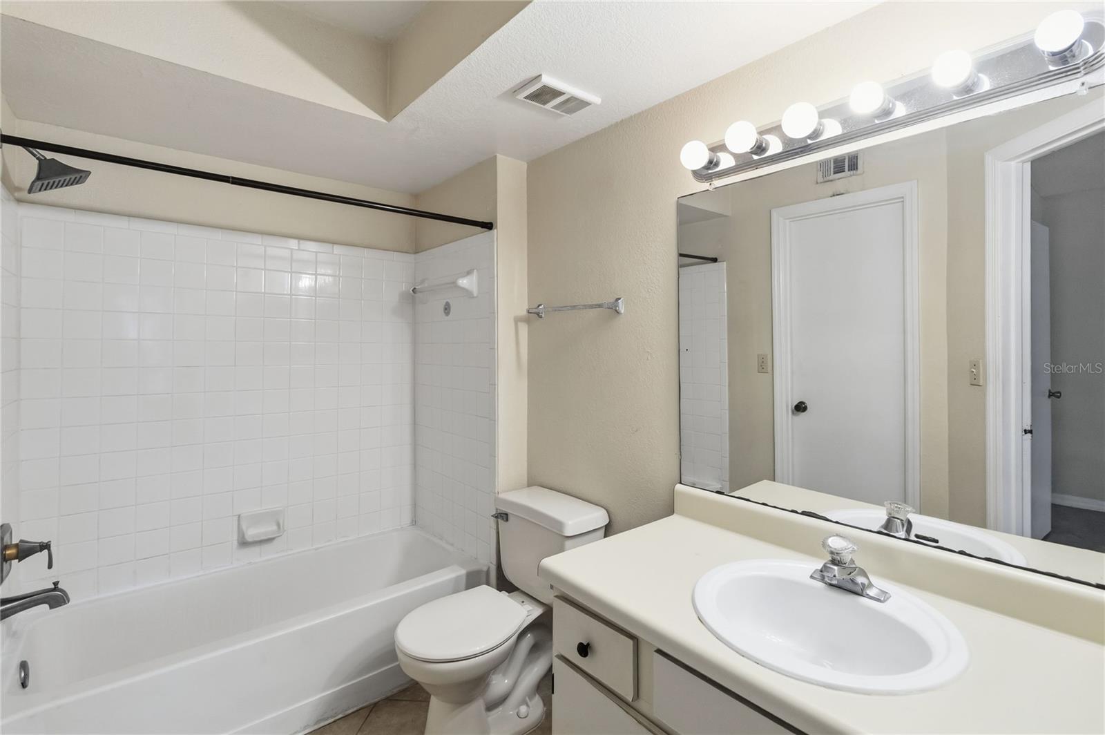 VENETIAN PLACE CONDO - Residential