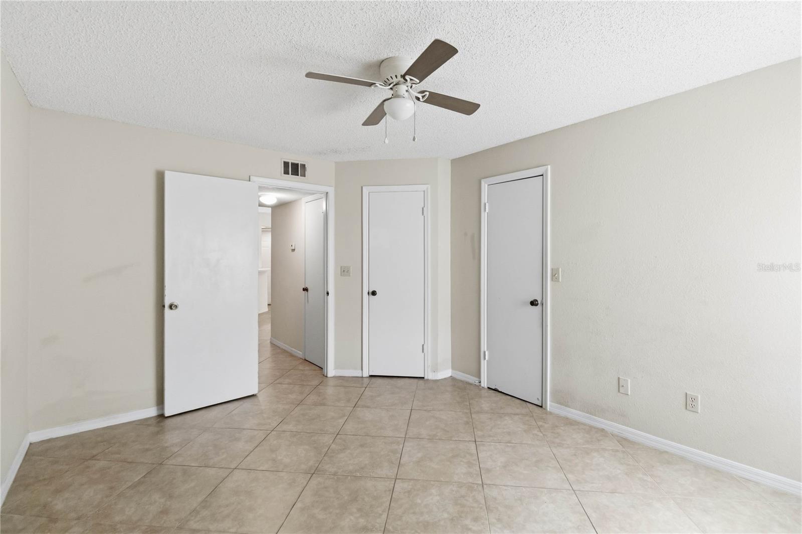 VENETIAN PLACE CONDO - Residential