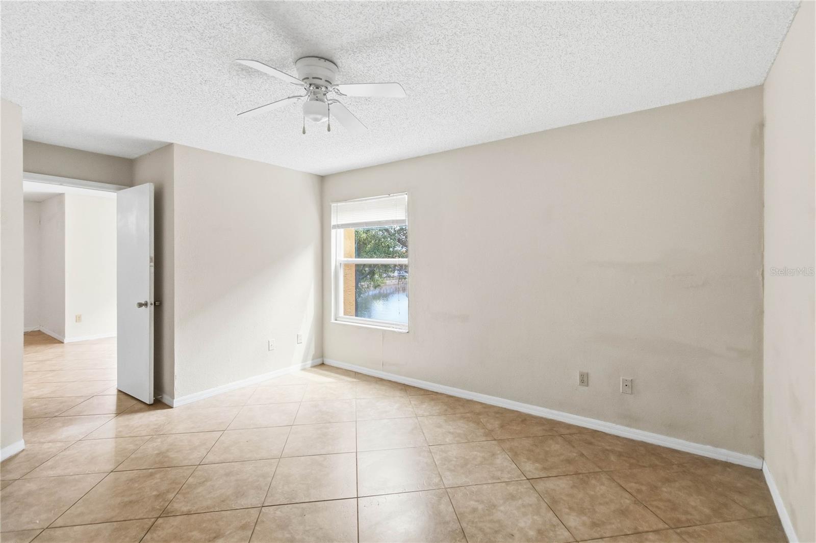 VENETIAN PLACE CONDO - Residential