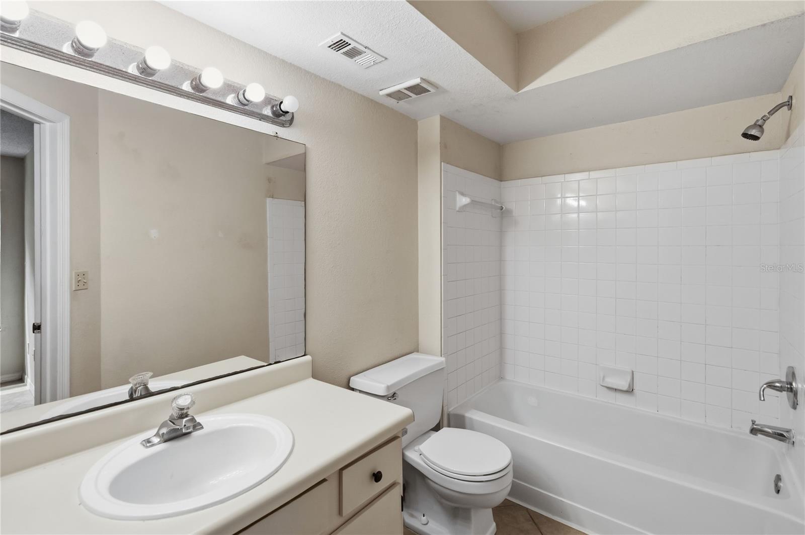 VENETIAN PLACE CONDO - Residential