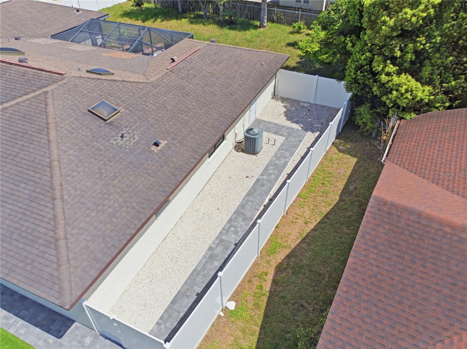 LAKE HOLLINGSWORTH ESTATES - Residential