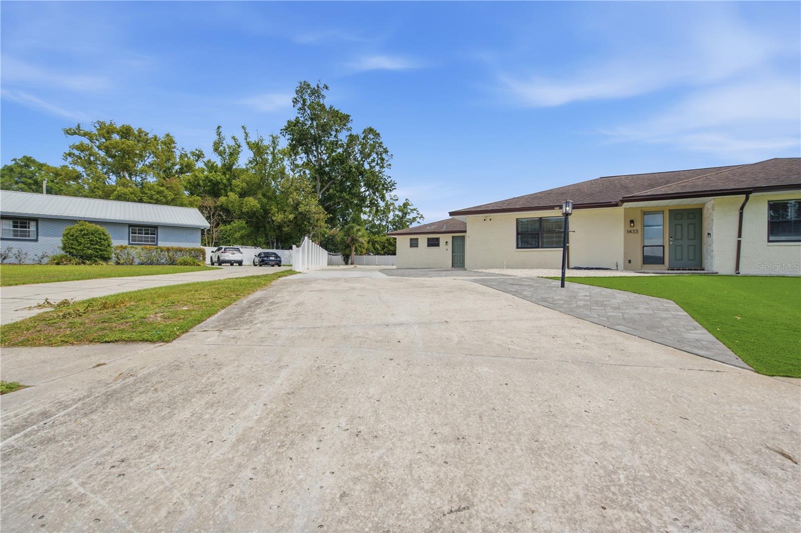 LAKE HOLLINGSWORTH ESTATES - Residential