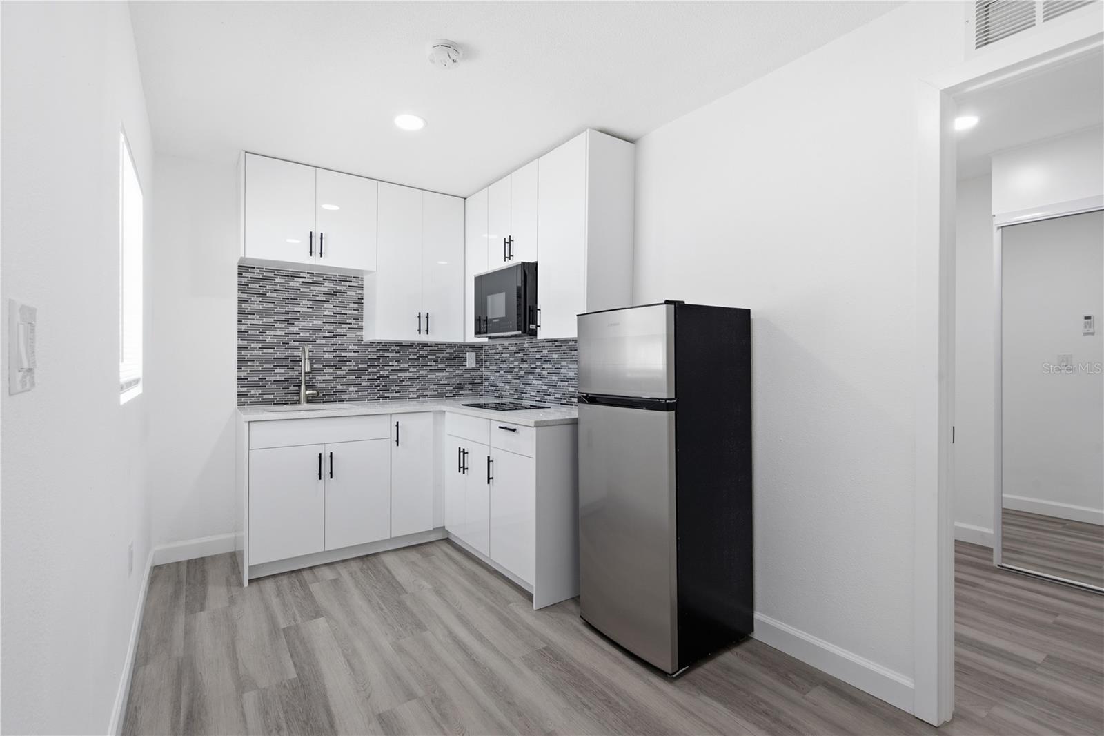 LAKE HOLLINGSWORTH ESTATES - Residential